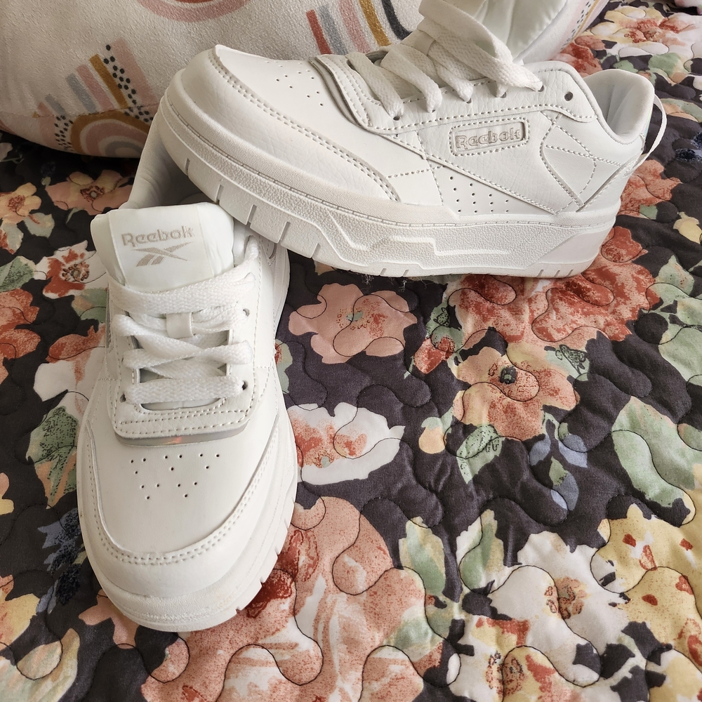 Reebok White Sneakers(Little girl) - Picture 2 of 12